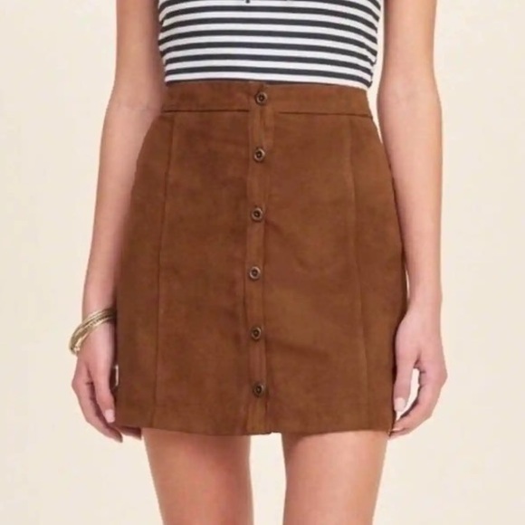 Hollister Brown Suede Mini Skirt - Size 0 - Picture 2 of 5